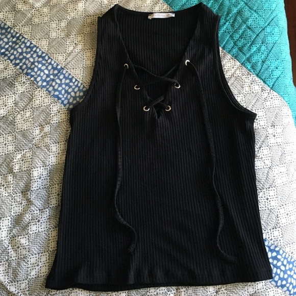 Black lace up tank • Zara