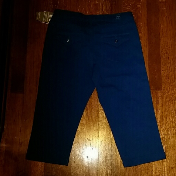 Jeans - Picture 2 of 2