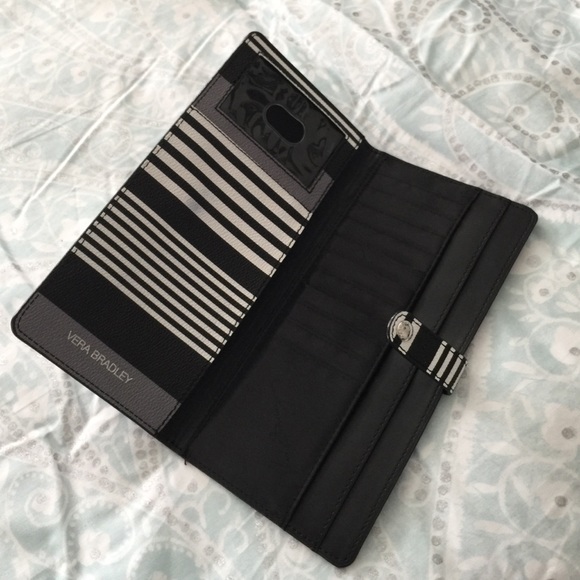 Vera bradley travel wallet black/white