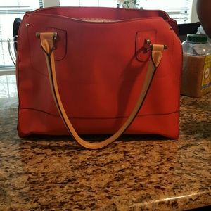 Purse- Like new hardly used