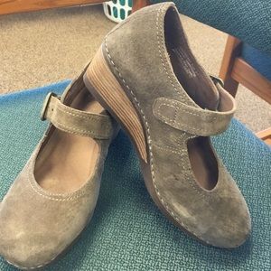 Dansko wedges