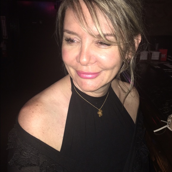 Meet your Posher, Irena - Picture 1 of 1