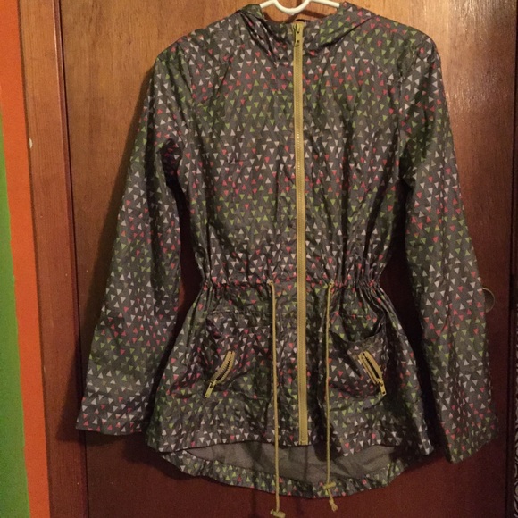 High-Low Rainjacket - Picture 1 of 1