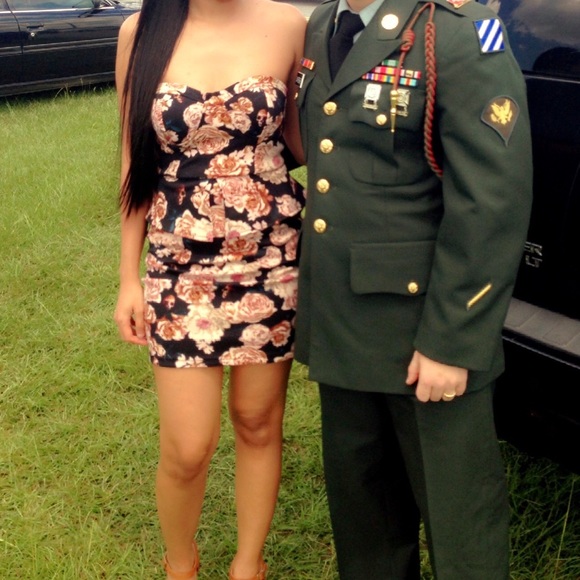 Strapless peplum dress - Picture 4 of 4