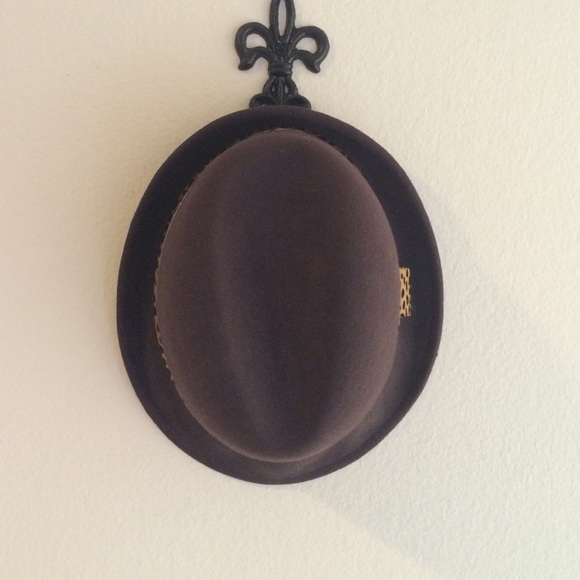 bebe brown felt fabric fur accented fedora hat - Picture 3 of 3