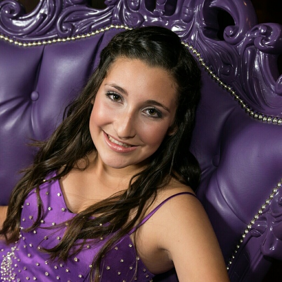 Meet your Posher, Pamela (Pamprrd) - Picture 2 of 8