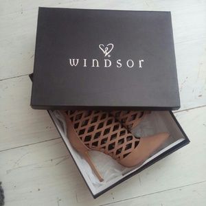 Windsor nude caged heels