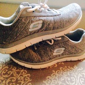>> Skechers Flex Appeal Memory Foam Shoes <<