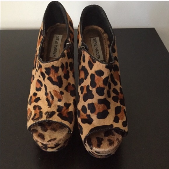 Steve Madden leopard heels - Picture 1 of 4