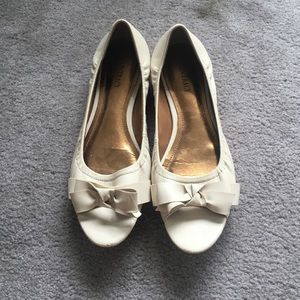Ellen Tracy Peep Toe Flats