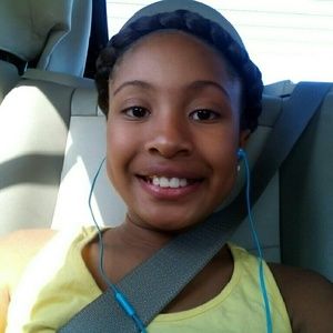 Meet your Posher, Ambria