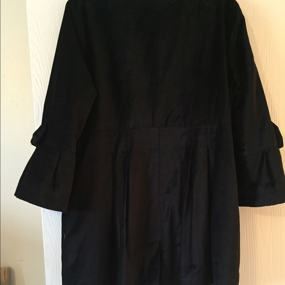 Adorable 3/4 sleeved dress coat!! - Picture 4 of 4