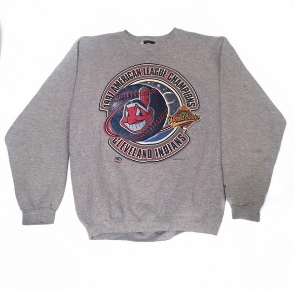 Vintage 1997 Cleveland Indians crewneck.