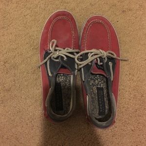 used red and blue sperrys