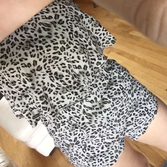 Leopard romper 🐆 - Picture 4 of 4