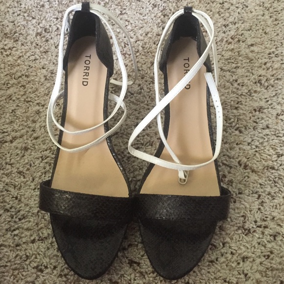 Two toned Black Heels