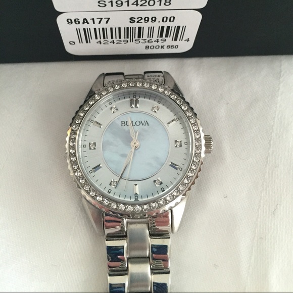 Bulova silver watch - Picture 2 of 4