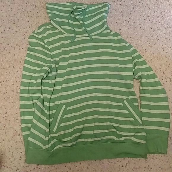 Merona light weight sweat shirt