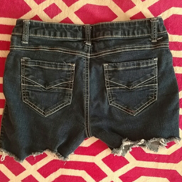 Jean Shorts - Picture 3 of 4