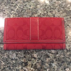 Authentic Coach red wallet in great condition. 👛