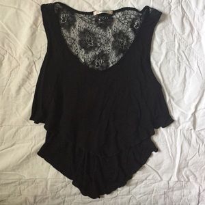 Timing black crop top