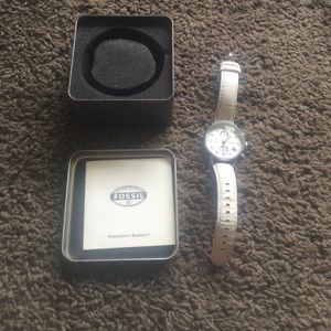 White Fossil Watch *new battery installed*!!!!!!!!