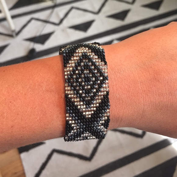 🎆BeAdEd BrAceLeT 🌌 - Picture 2 of 3