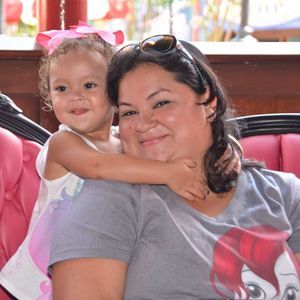 Meet your Posher, Zonia