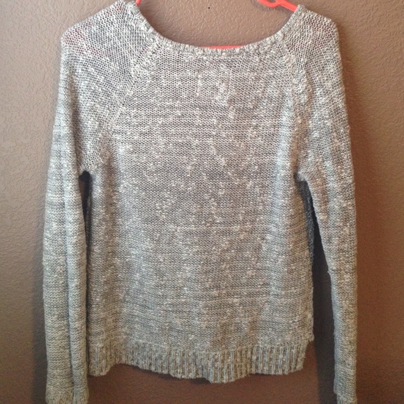 Gray sweater - Picture 2 of 2