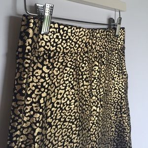Forever 21 Skirts - Forever 21 F21 gold & black leopard stretch skirt Forever 21 Skirts - Forever 21 F21 gold & black leopard stretch skirt