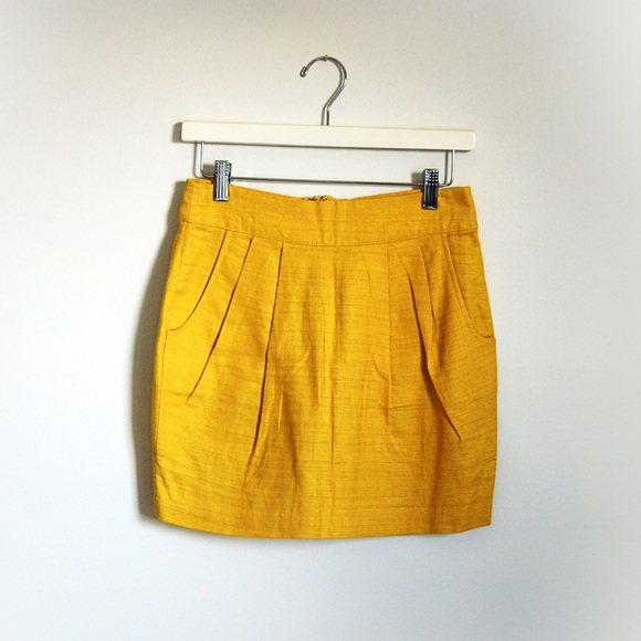 Forever 21 Dresses & Skirts - Forever 21 F21 linen mustard yellow skirt sz S Forever 21 Dresses & Skirts - Forever 21 F21 linen mustard yellow skirt sz S