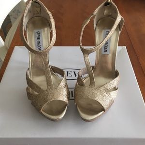 Steve Madden gold heels