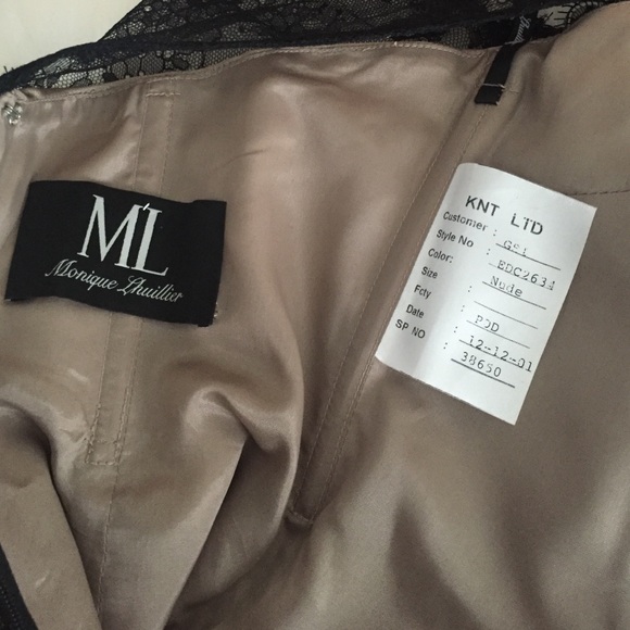 Monique Lhuillier Black Lace Sheath Dress - Picture 4 of 4