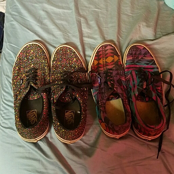 2 pairs of vans - Picture 1 of 3