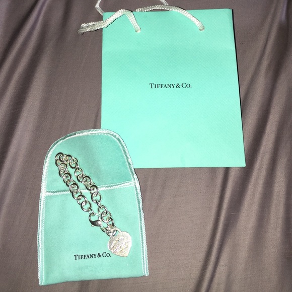 Tiffany & Co. Return to Tiffany heart tag bracelet