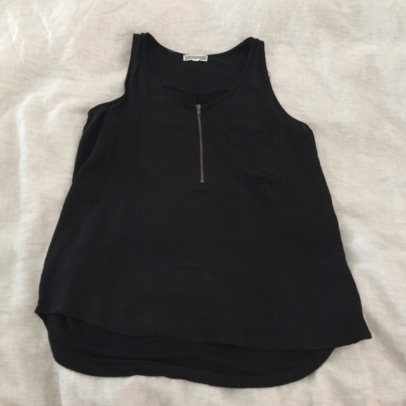 Adorable black tank with zipper!