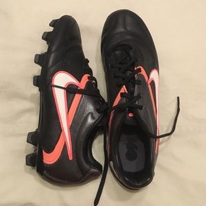 Nike Women's Soccer Cleats Size 7