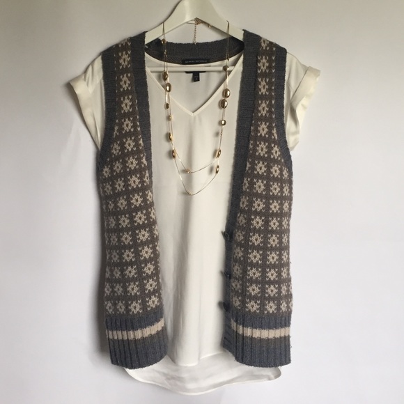 Banana Republic Sweaters - Banana Republic wool grey brown sweater vest S Banana Republic Sweaters - Banana Republic wool grey brown sweater vest S