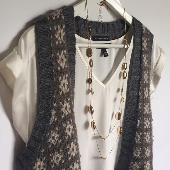Banana Republic Sweaters - Banana Republic wool grey brown sweater vest S Banana Republic Sweaters - Banana Republic wool grey brown sweater vest S