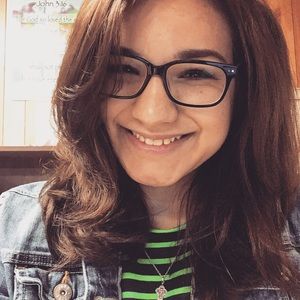 Meet your Posher, Danielle