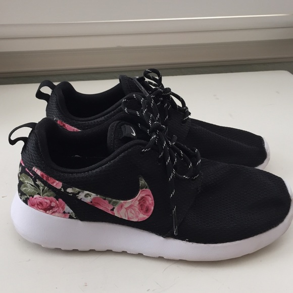 Nike Shoes - Custom Rose Nike Roshe's