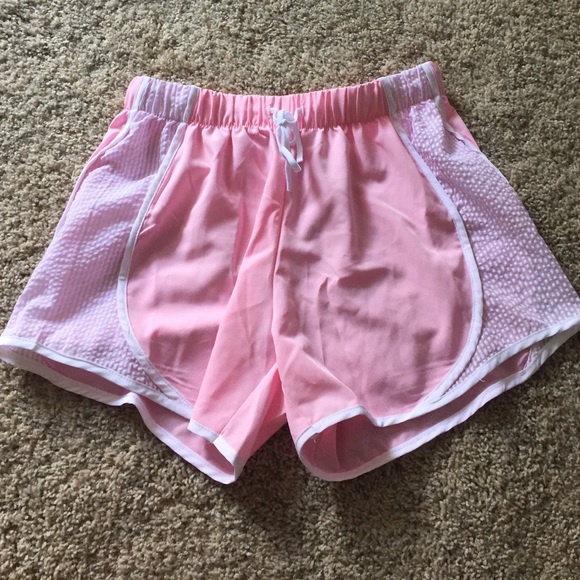 NWT Seersucker running shorts 💖 - Picture 1 of 3