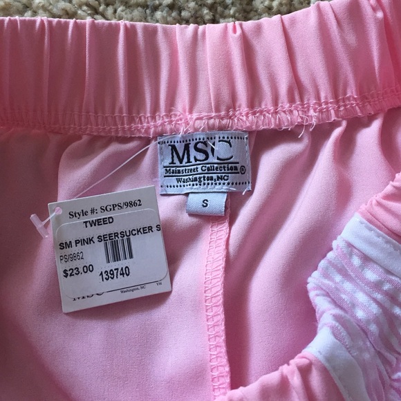 NWT Seersucker running shorts 💖 - Picture 2 of 3