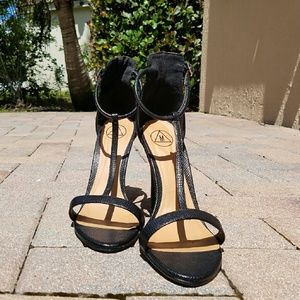 Missguided T-strapped Sandals