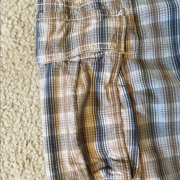 Men's cargo plaid shorts - Picture 3 of 3