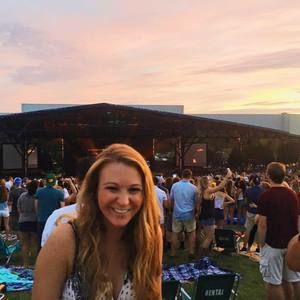 Meet your Posher, Nora