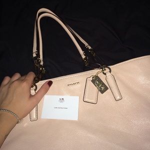 Coach purse LIKE NEW