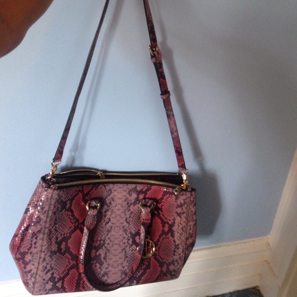 Henri Bendel snakeskin tote "W57th CarryAll Snake" - Picture 2 of 3