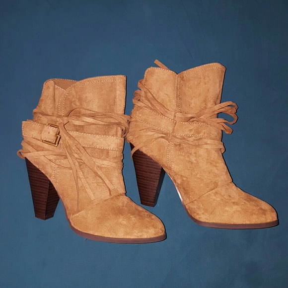 Qupid brown heeled ankle booties