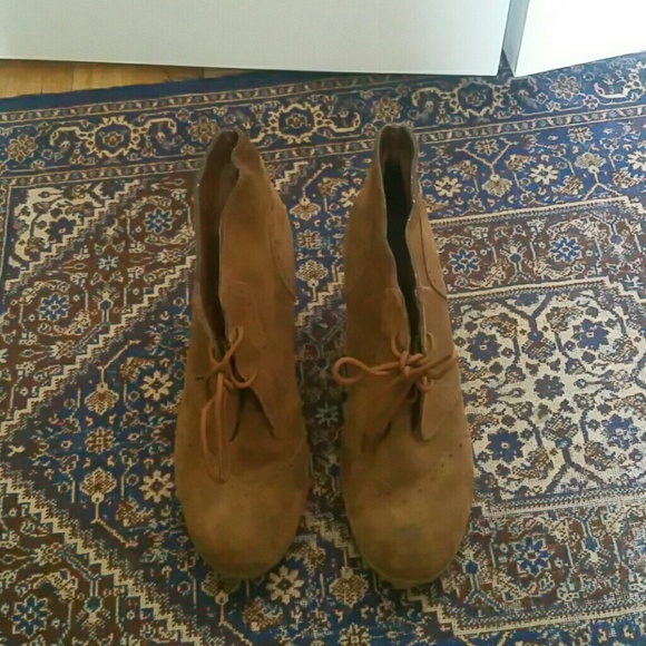 Suede boot heels